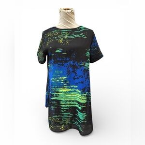 Abstract Print Short Sleeve Tunic Top - Blue, Green, and Black